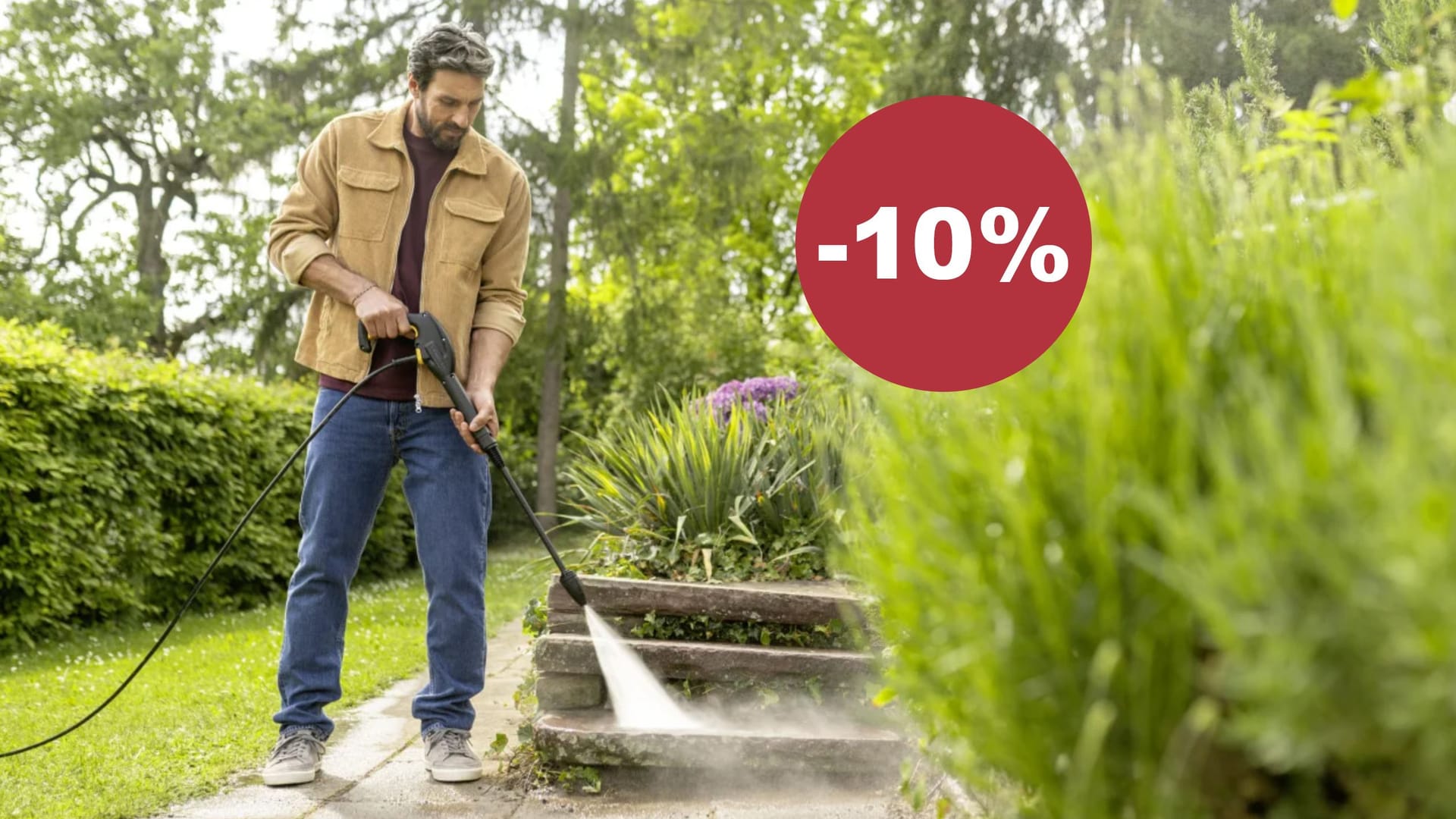 Nur 79 Euro: Ideal für Gartenmöbel, Fahrräder oder Balkone – der Hochdruckreiniger von Kärcher ist vielseitig einsetzbar.