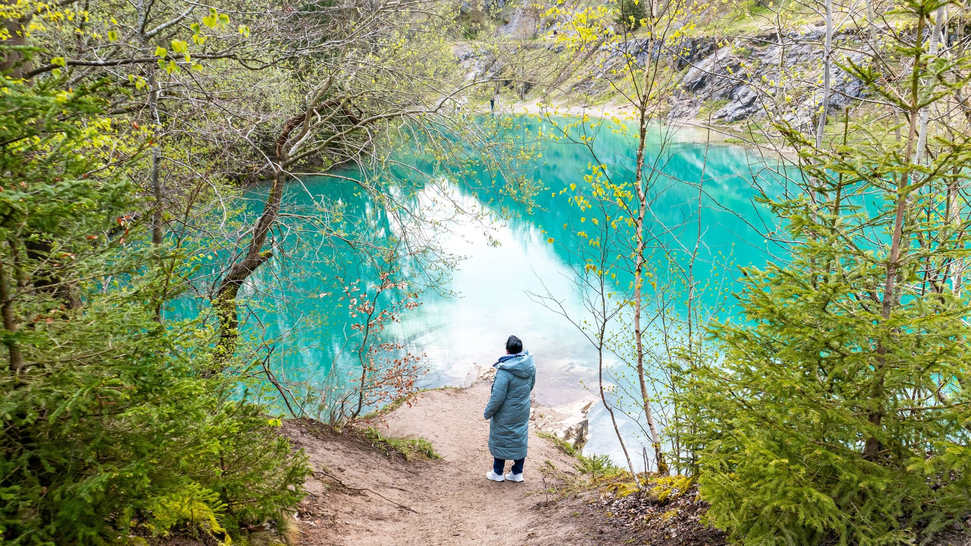 Der Blaue See im Harz bei Rübeland: Die Wasserfarbe ist im Frühling besonders beeindruckend.