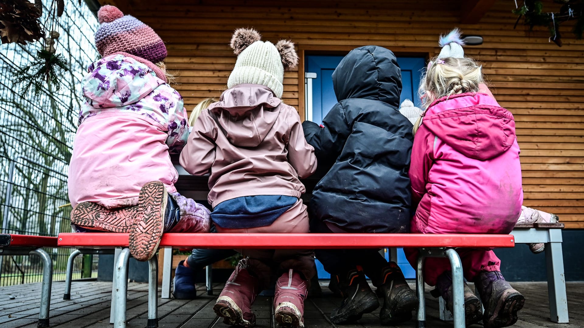 Gruppe einer Kindertagesstätte (Symbolbild): In Braunschweig sind am Freitag viele Einrichtungen vom Streik betroffen.