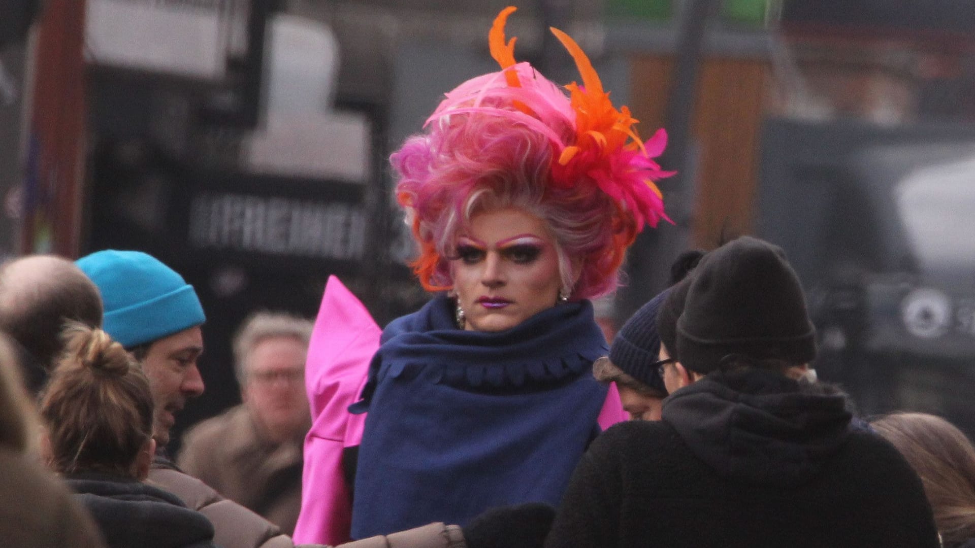 Schauspieler Johannes Hegemann als Olivia Jones: Auf St. Pauli wird derzeit das Leben der Dragqueen verfilmt.