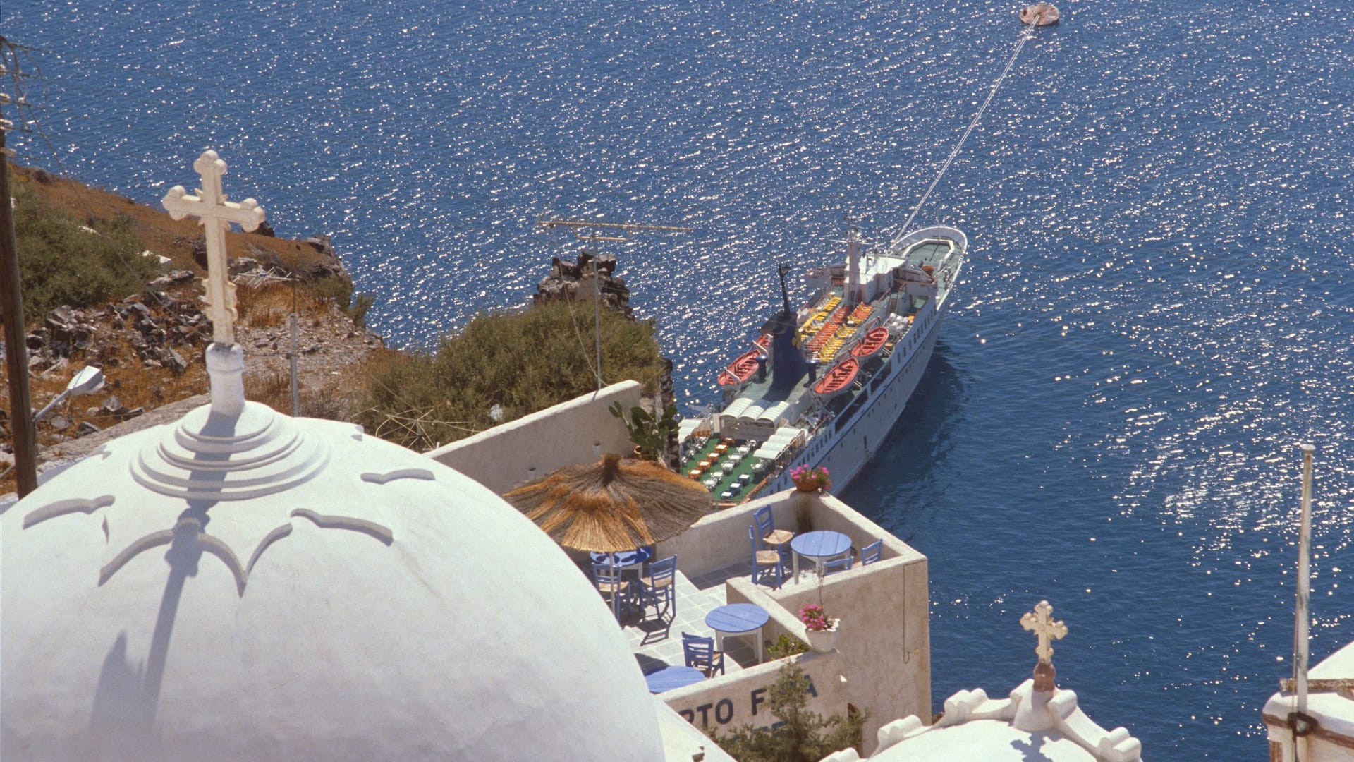 Immer mehr Menschen kehren nach Santorini zurück: Sie sorgen sich um ihr Geschäft mit den Touristen.