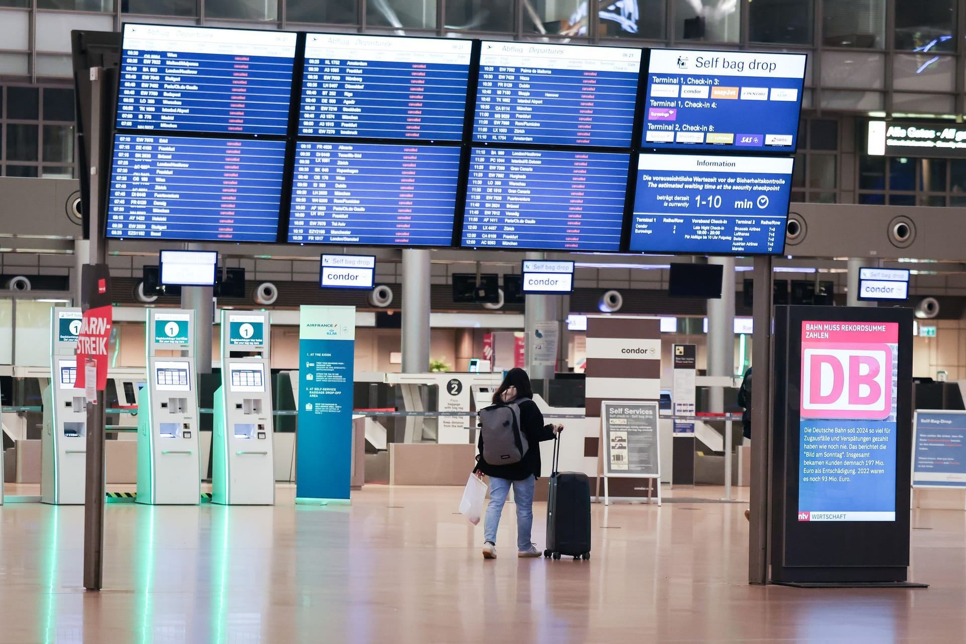 Verdi-Warnstreik am Flughafen Hamburg