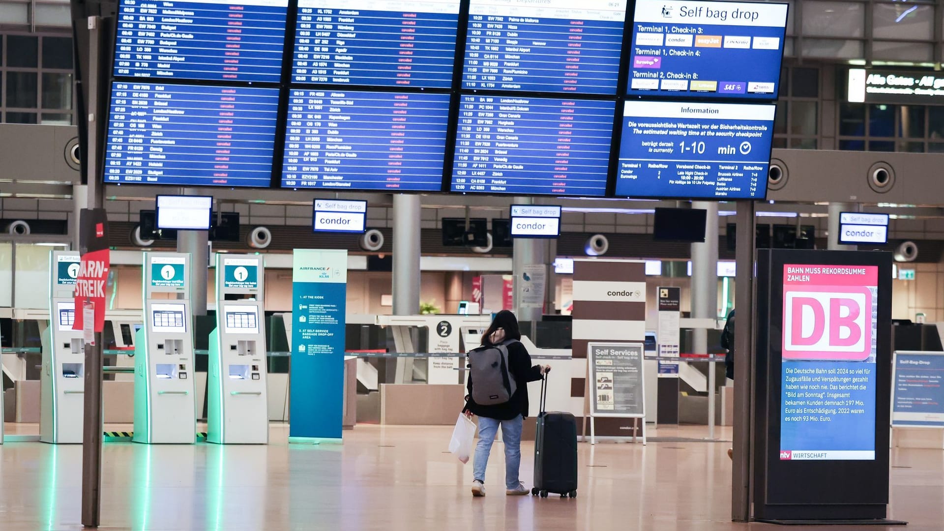 Verdi-Warnstreik am Flughafen Hamburg