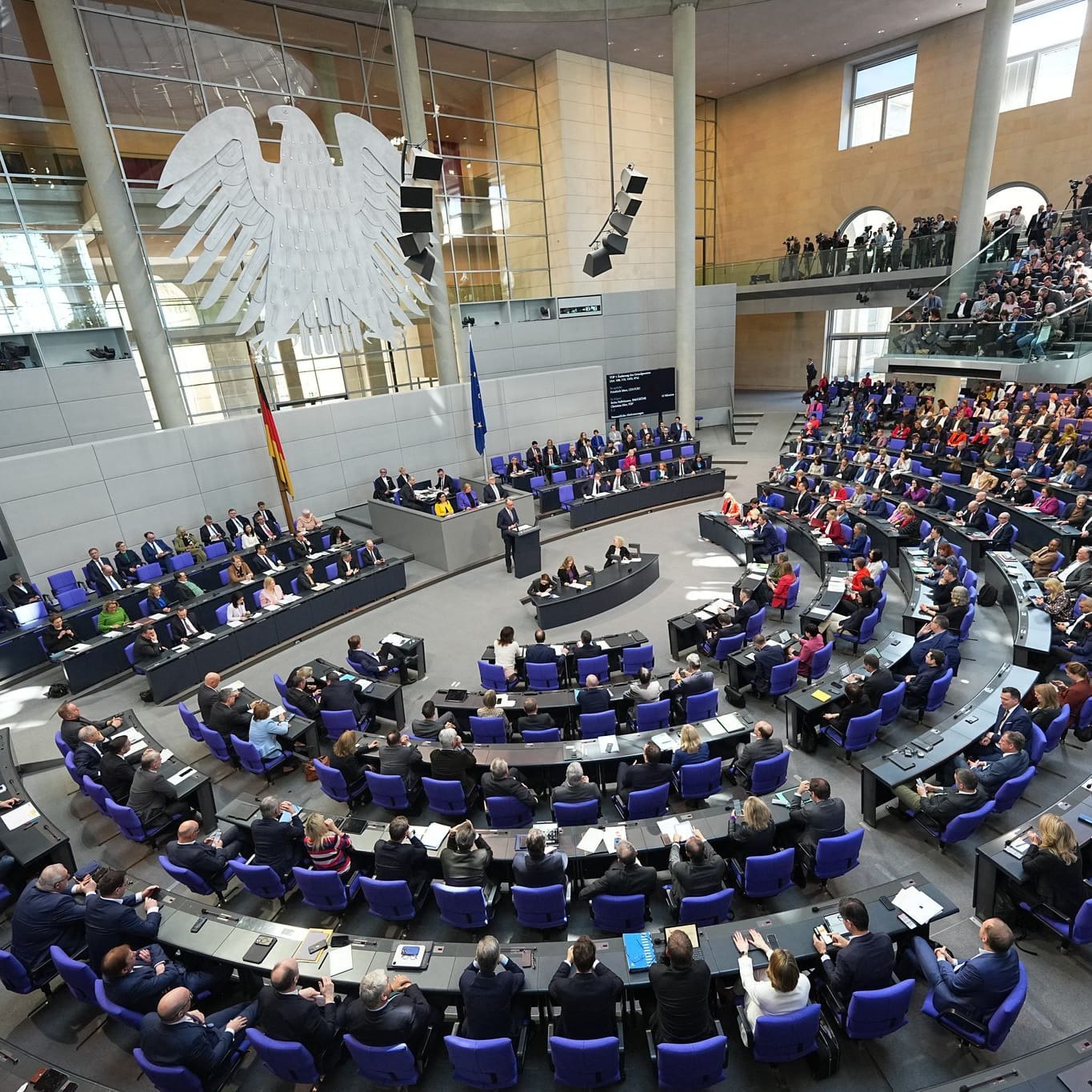 Bundestag - Sondersitzung zur Grundgesetzänderung
