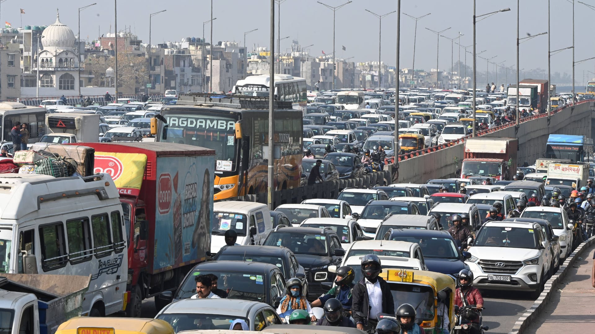 Verkehrschaos in Delhi: Die Megastadt hat ein massives Umweltproblem.