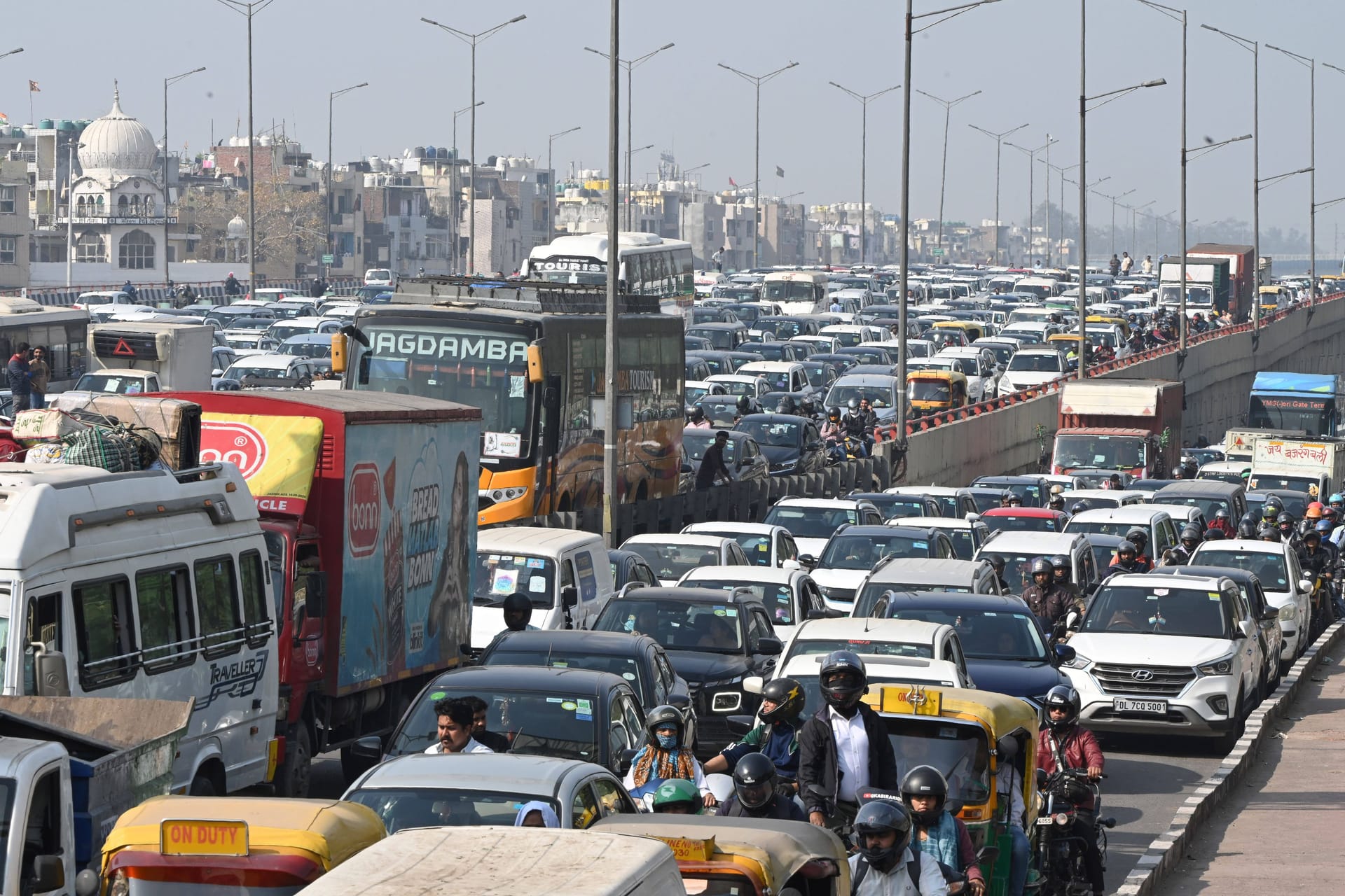 Verkehrschaos in Delhi: Die Megastadt hat ein massives Umweltproblem.