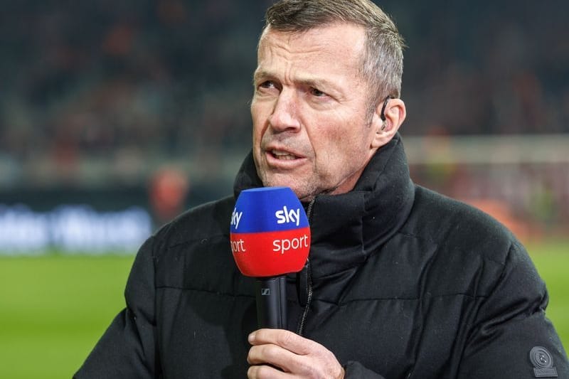 Fußball-Experte Lothar Matthäus m Interview bei Sky.