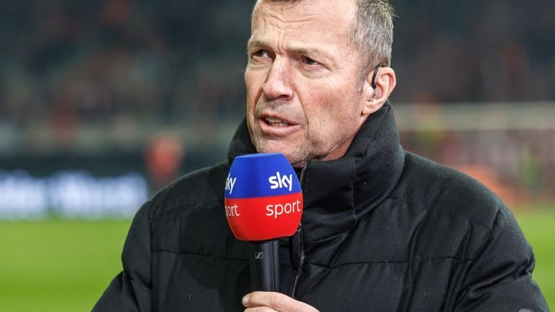 Fußball-Experte Lothar Matthäus m Interview bei Sky.