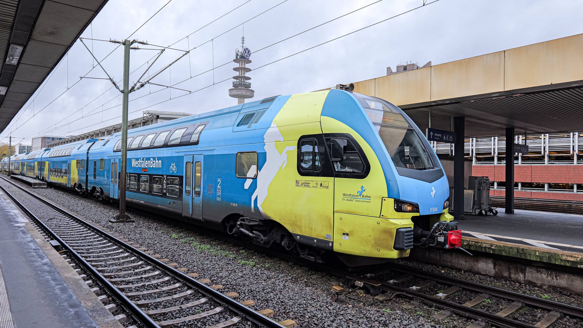Westfalenbahn im Hauptbahnhof Hannover (Symbolbild): Auf der Strecke zwischen Braunschweig und Hannover gibt es an zwei Tagen Einschränkungen.
