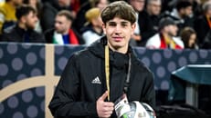 Balljunge gefeiert: "Freikarte beim nächsten Heimspiel"