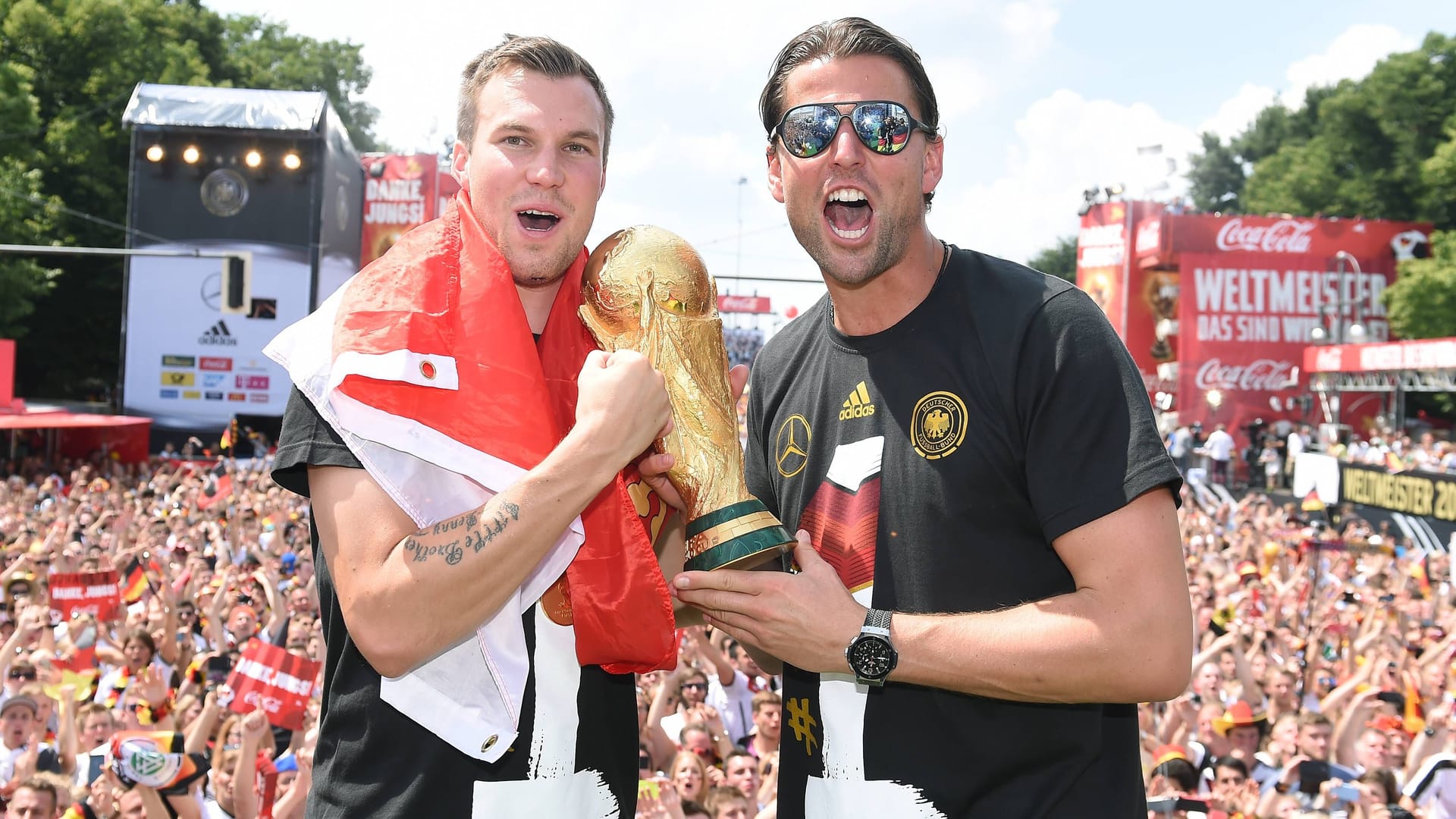 Die Dortmunder Kevin Großkreutz (l.) und Roman Weidenfeller (r.) wurden 2014 gemeinsam Weltmeister: Beide blieben im Turnier allerdings ohne Einsatz.