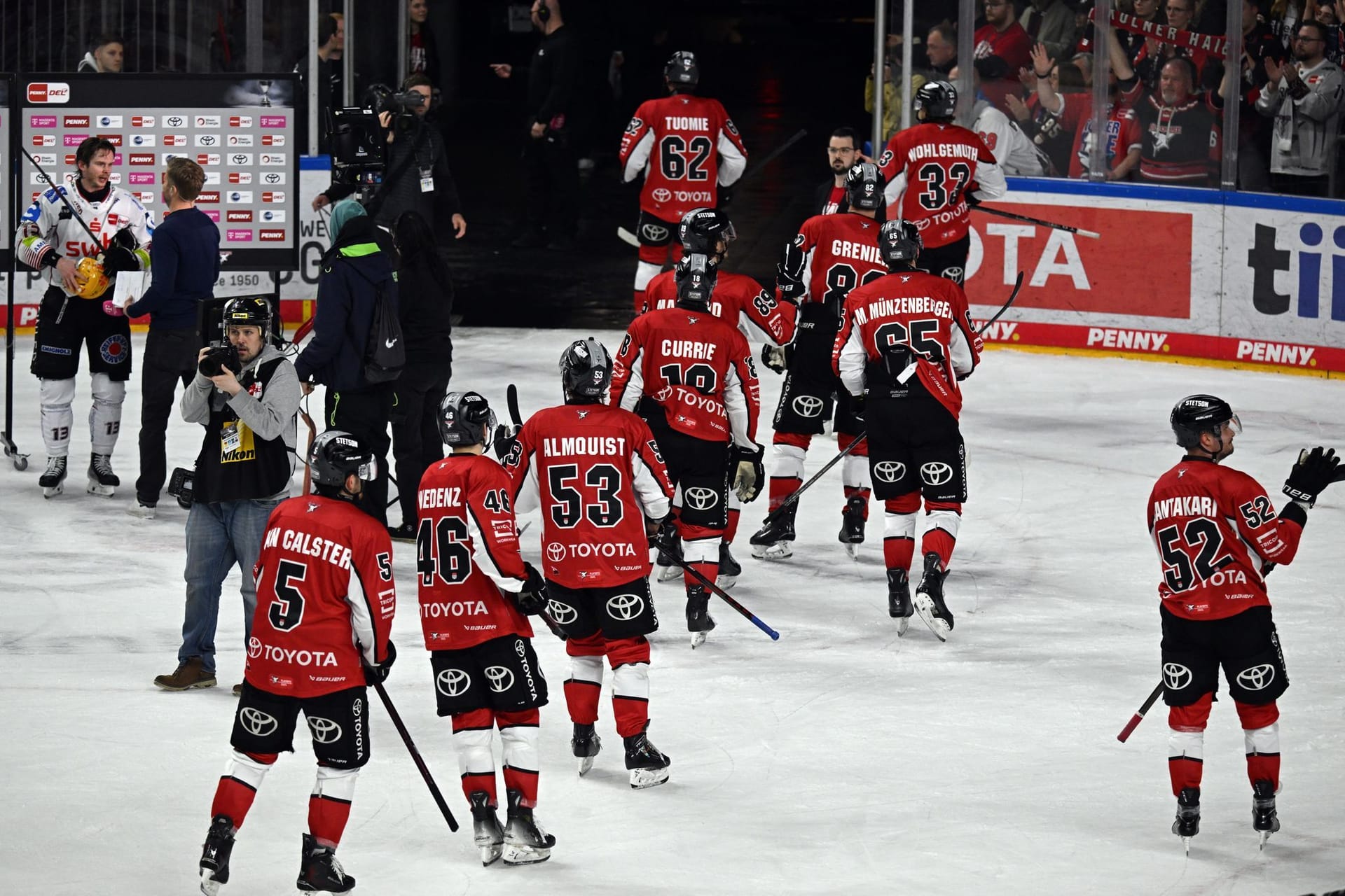 Kölner Haie - Pinguins Bremerhaven