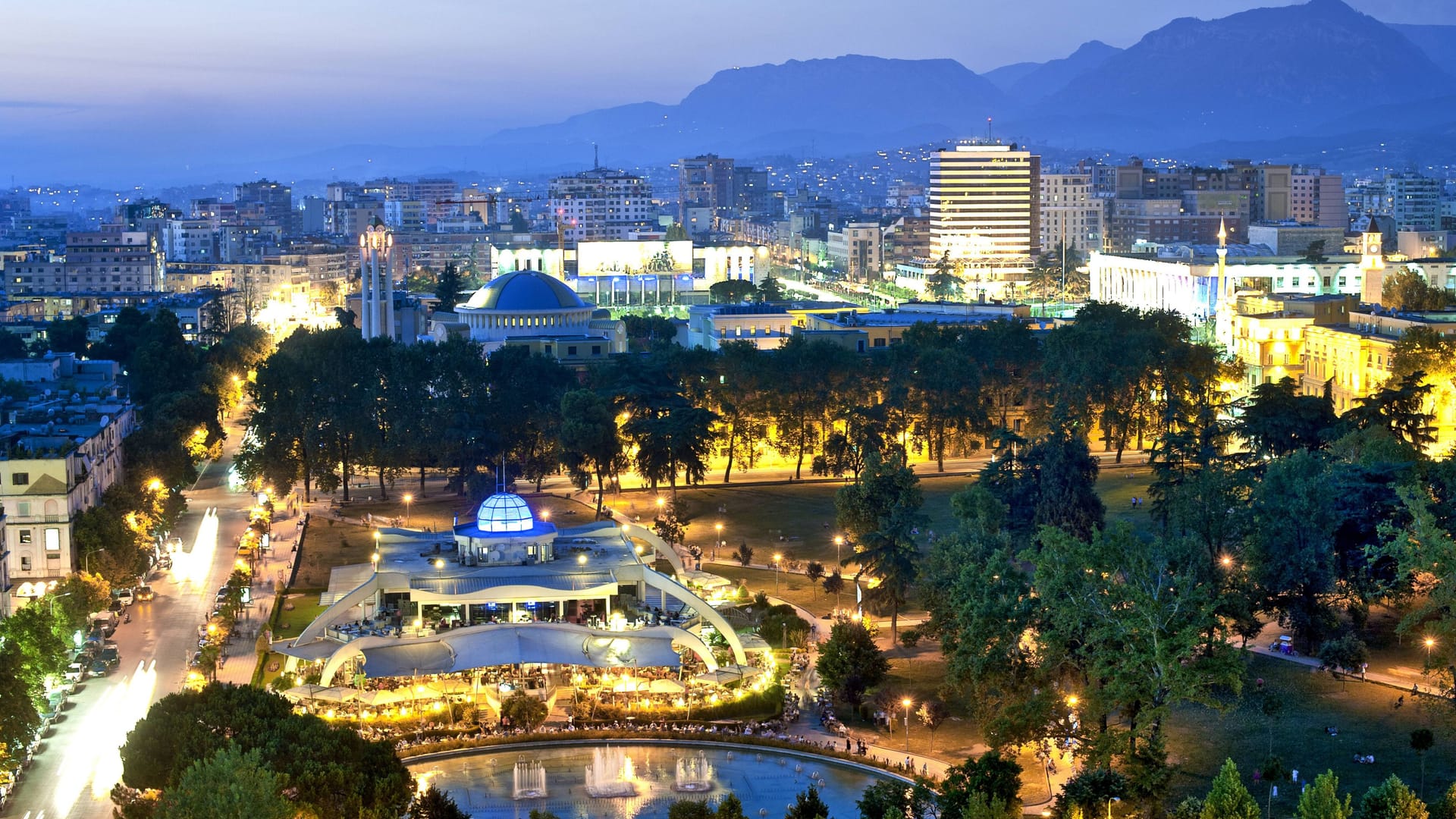 Albaniens Hauptstadt Tirana.