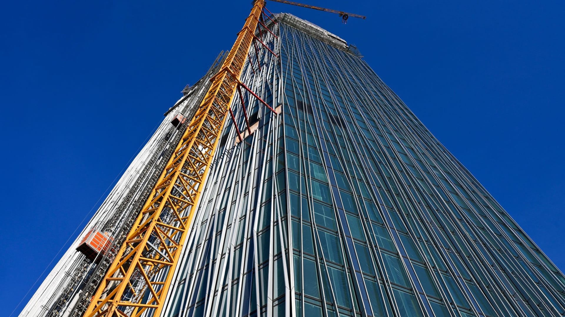 Richtfest für den Estrel Tower Richtfest für den Estrel Tower