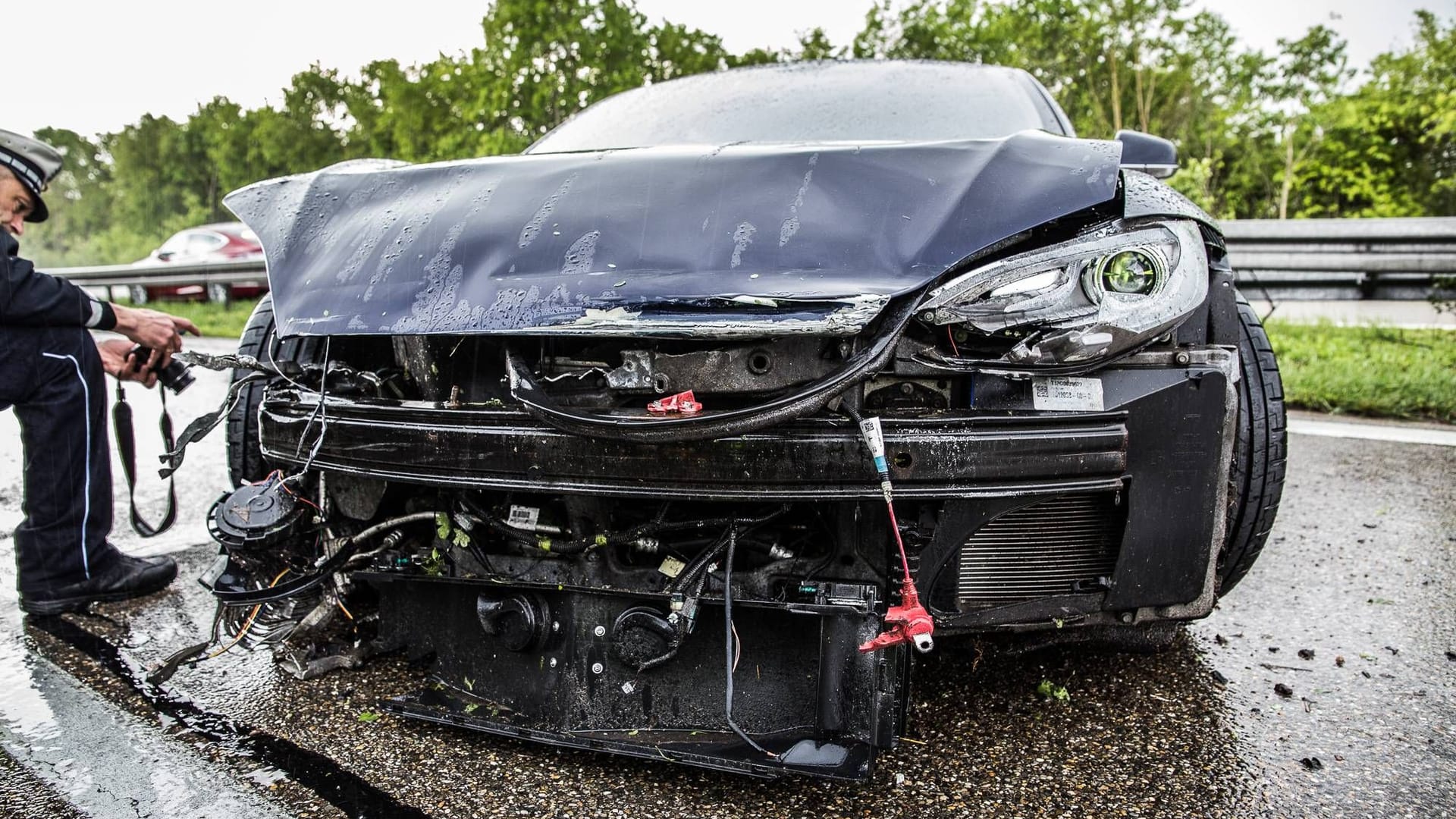 Technik mit Tücken: Tesla fährt auf der gefährlichen Linie zwischen Innovation und Unzuverlässigkeit.