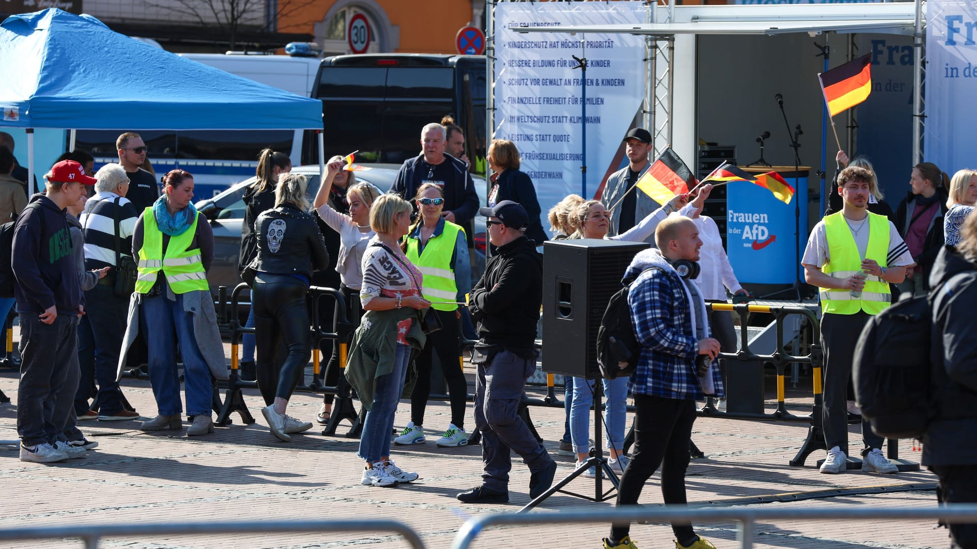 Die AfD veranstaltete am Samstag in Essen eine Kundgebung, in deren Folge sich mehrere Proteste formierten.