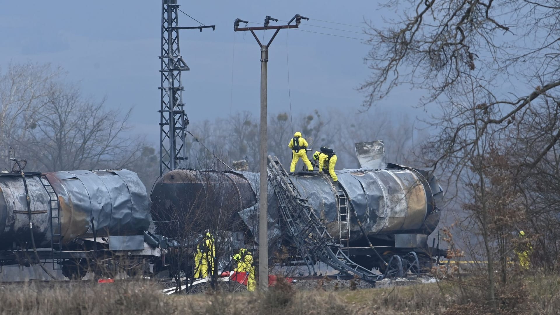 Güterzug mit giftigem Benzol in Tschechien in Brand geraten