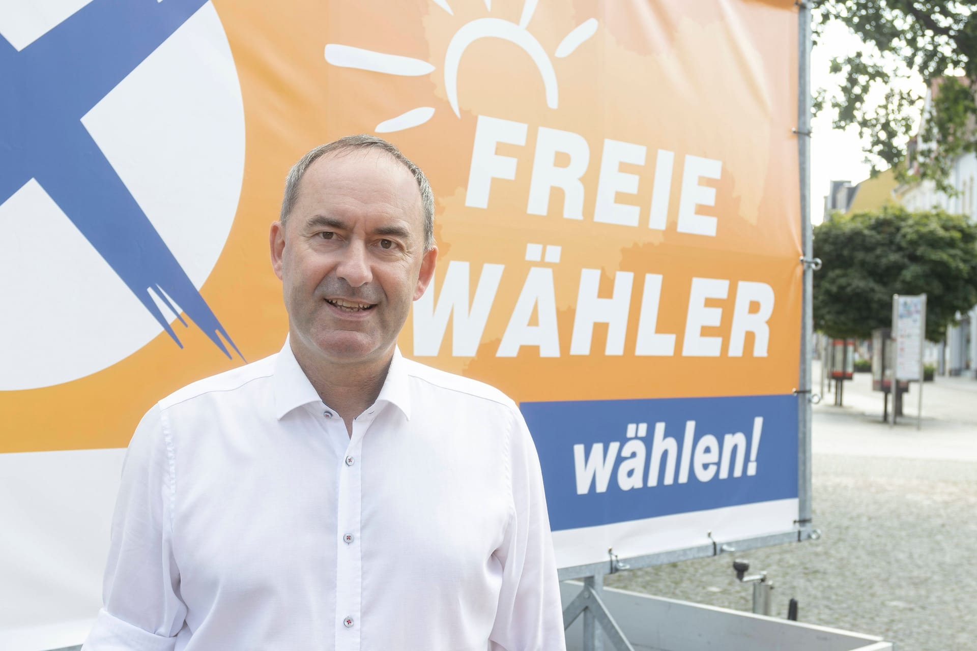 Hubert Aiwanger (Archivbild): Der Chef der Freien Wähler kommt nicht bei allen Mitgliedern seiner Partei gut an.