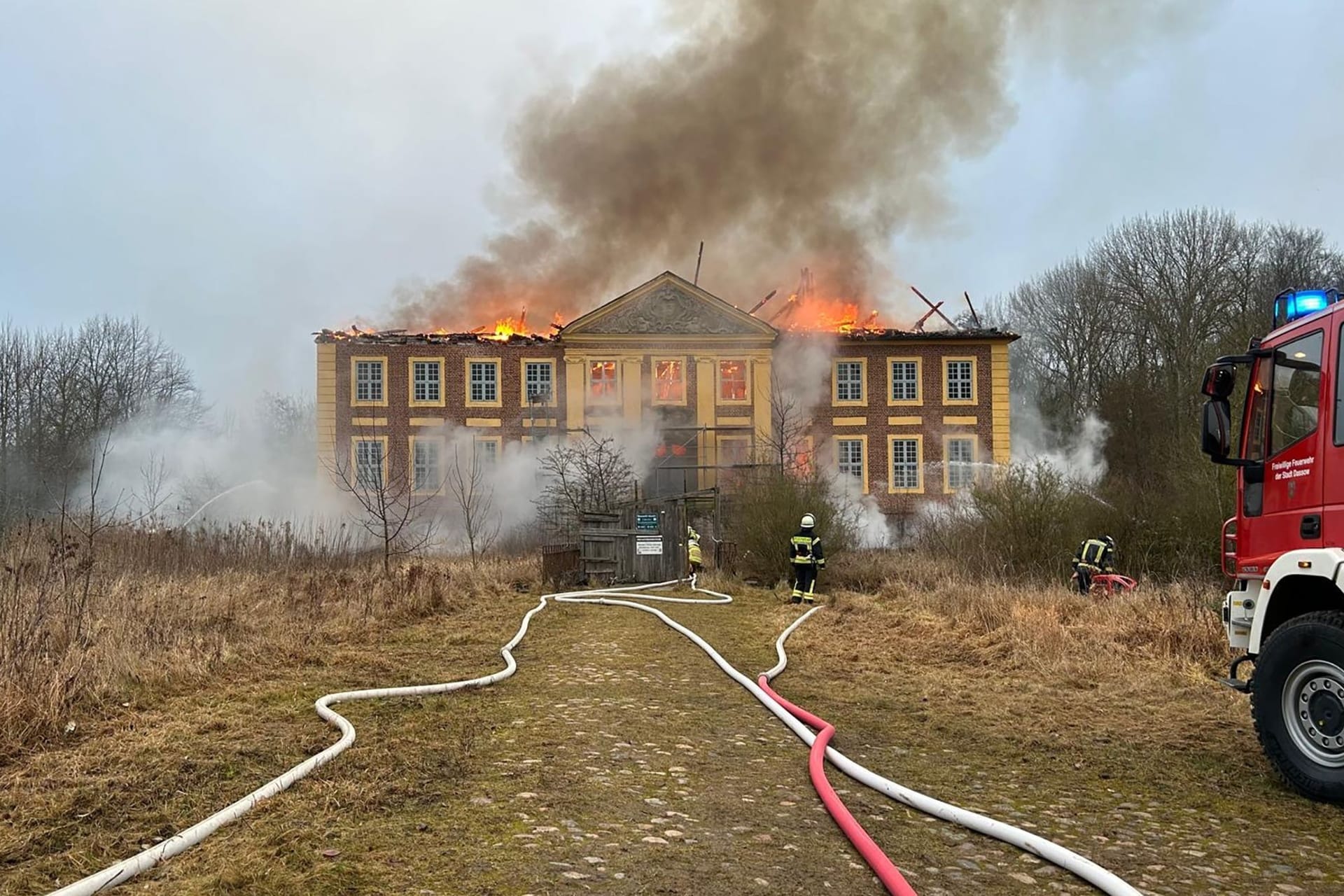 Schloss Johannstorf abgebrannt