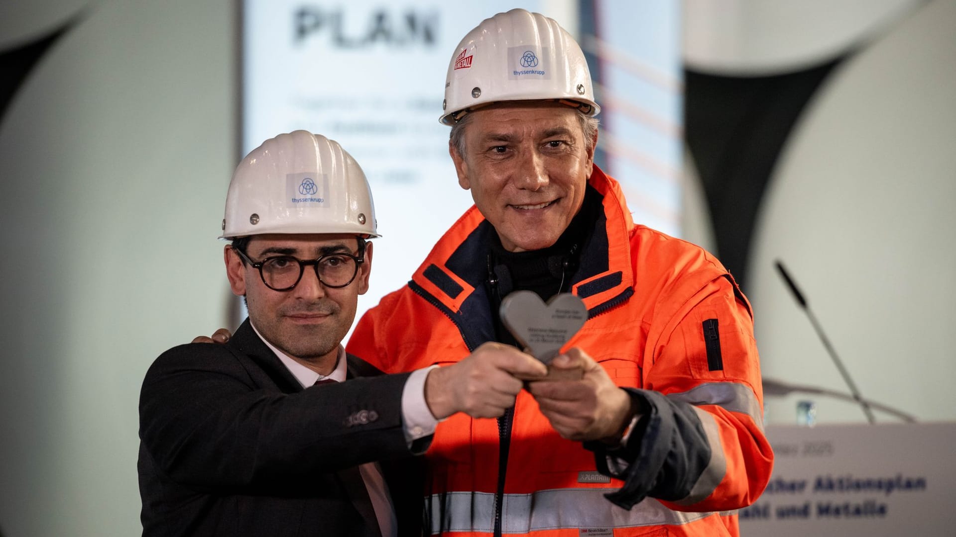 EU-Kommissar Séjourné besucht Werk von Thyssenkrupp Steel