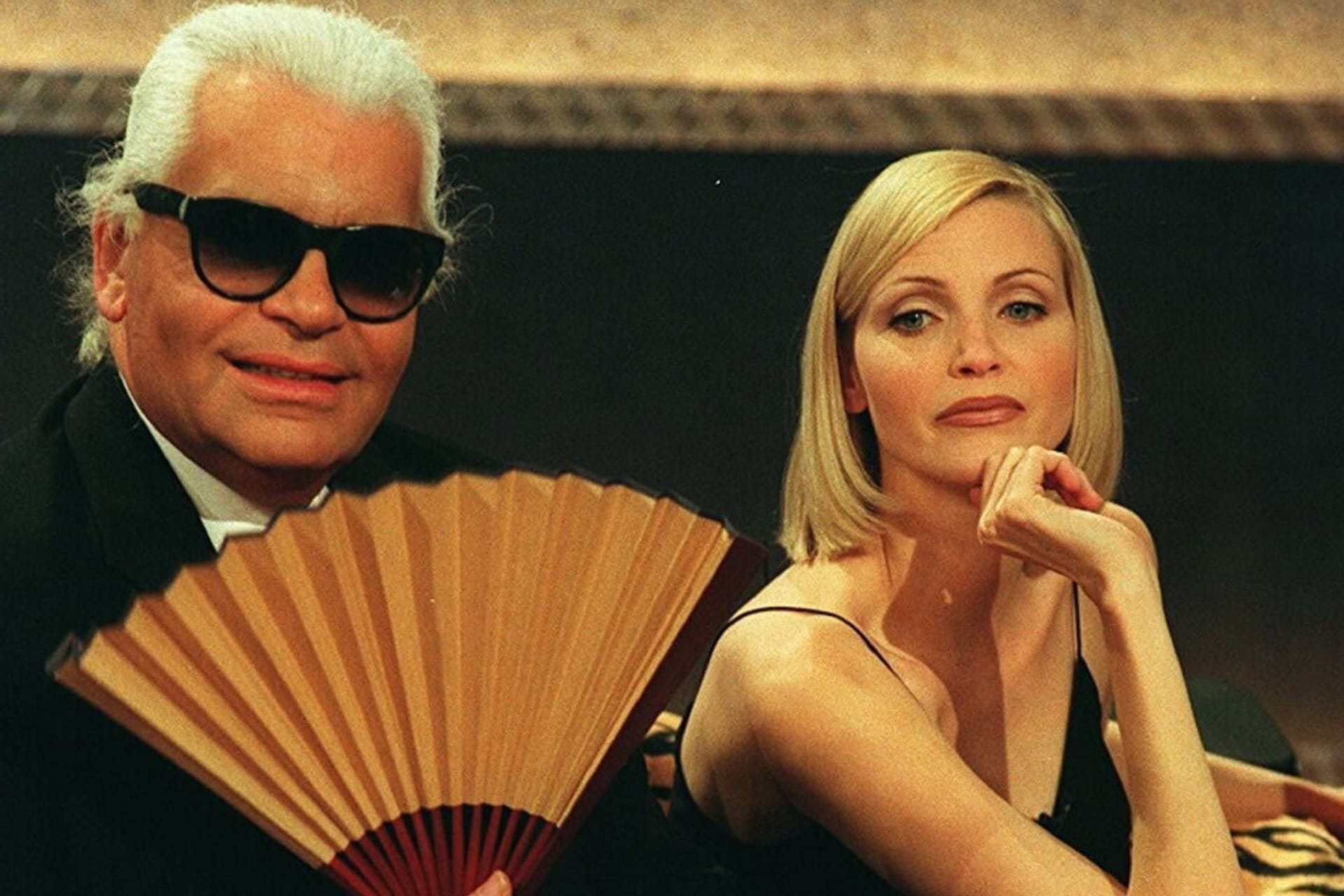 Karl Lagerfeld und Nadja Auermann im Dezember 1997.