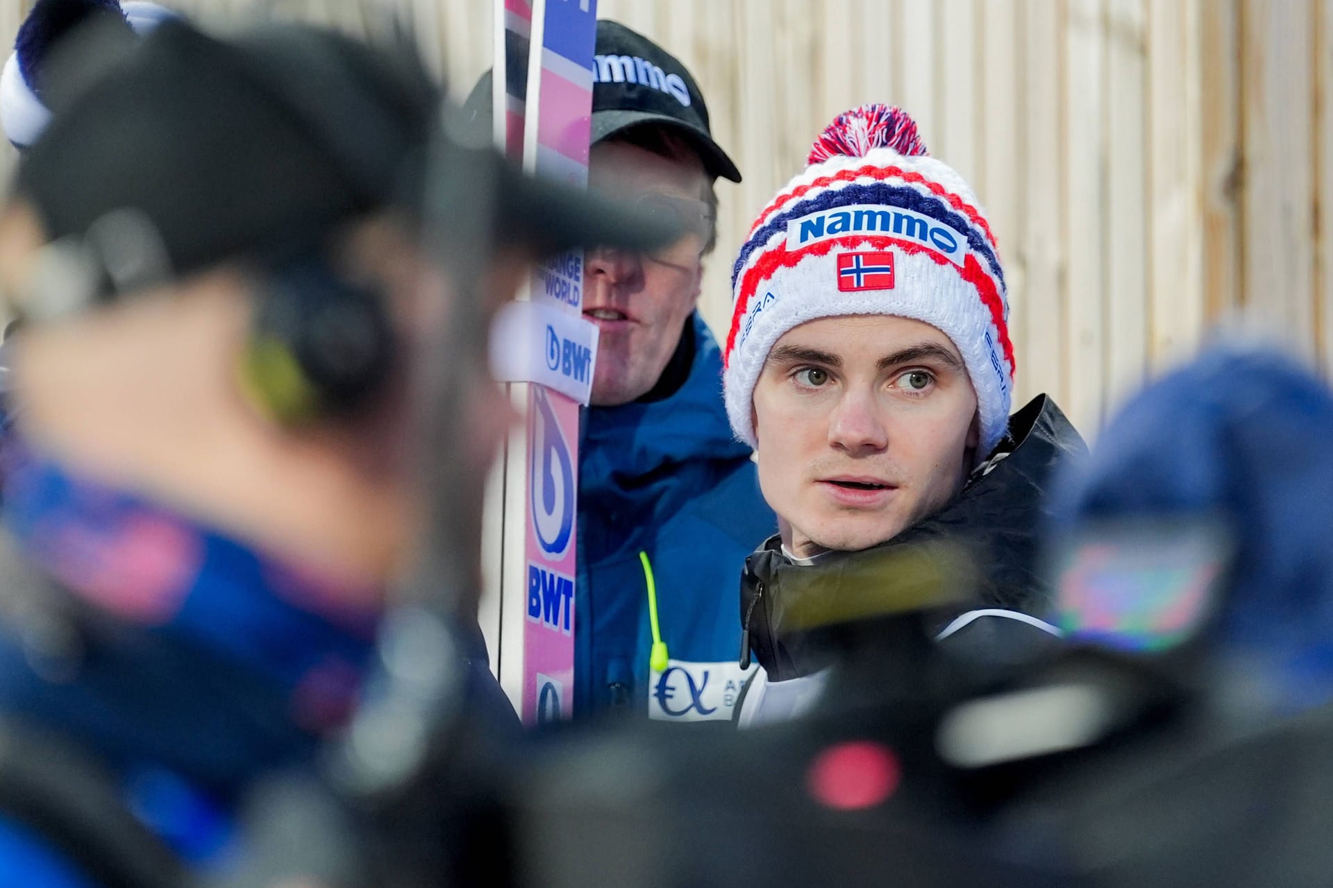 Marius Lindvik: Er wurde disqualifiziert.