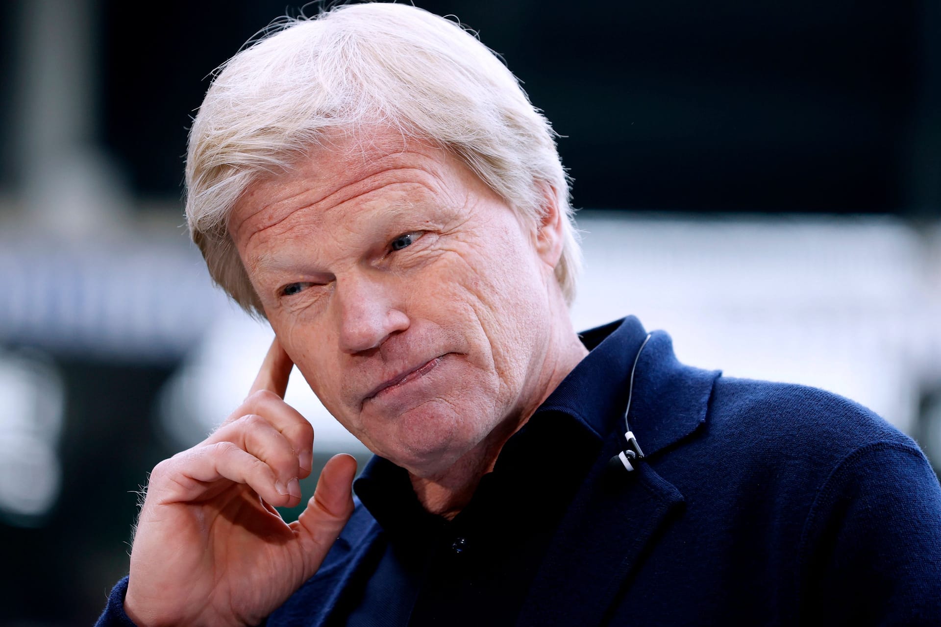 Oliver Kahn: Der ehemalige Vorstandschef der Bayern zeigt Interesse in Frankreich.