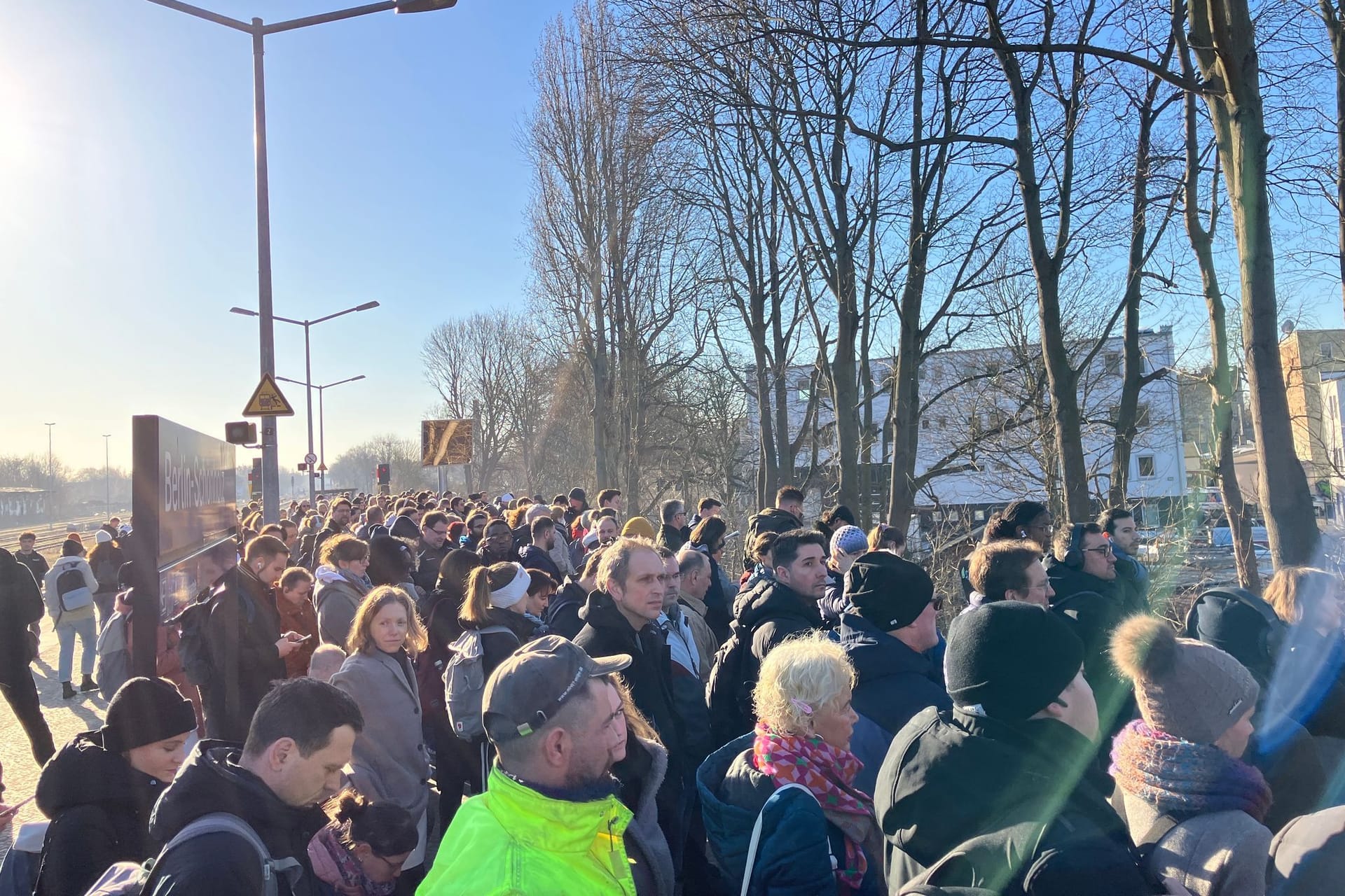 S-Bahnhof während des Warnstreiks im Berliner Nahverkehr