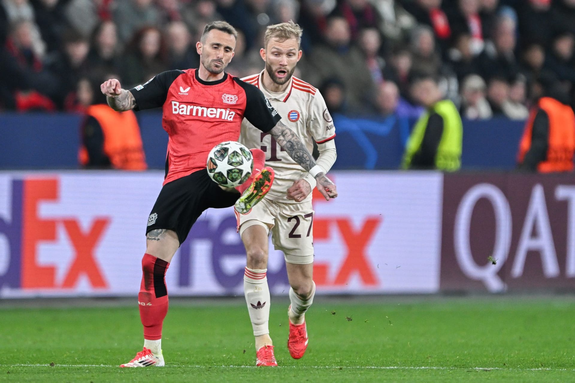 Konrad Laimer (bis 45. Minute): Kam Frimpong nicht hinterher und sah für sein taktisches Foul früh Gelb (8.). Stoppte seinen Gegenspieler danach beim Konter (32.) – wichtig! Hatte aber weiter so seine Probleme mit ihm. Zur Pause nahm ihn Trainer Vincent Kompany raus. Note 4