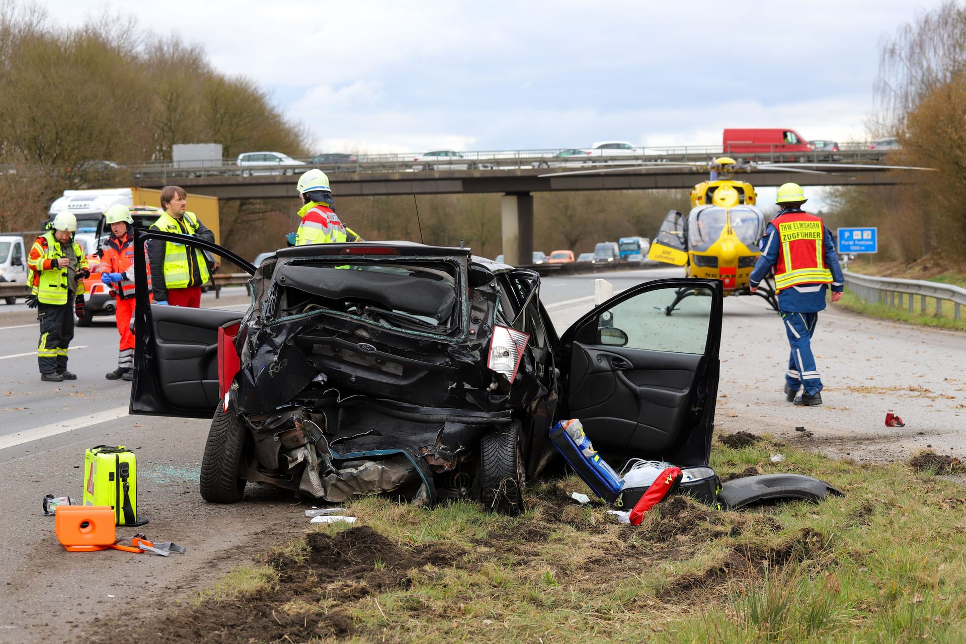 Unfall auf der A23 bei Hamburg: Die Autobahn wurde nach einem Unfall am Nachmittag kurzzeitig Richtung Hamburg gesperrt.