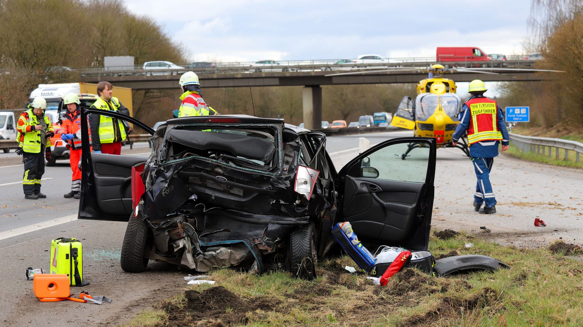 Unfall auf der A23 bei Hamburg: Die Autobahn wurde nach einem Unfall am Nachmittag kurzzeitig Richtung Hamburg gesperrt.