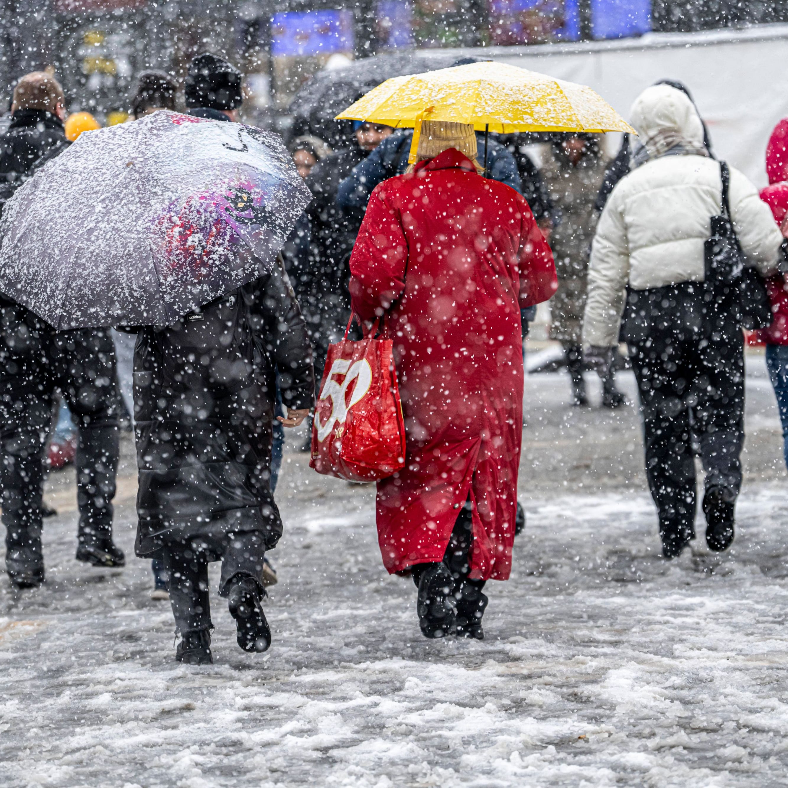 Winterwetter in Deutschland (Archivbild): Es bleibt noch tagelang kalt.