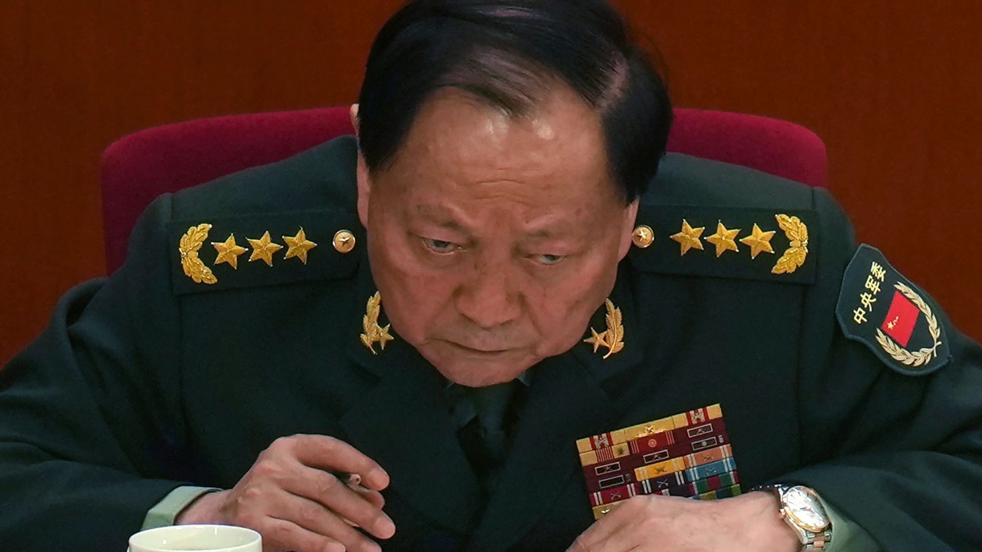 General Zhang Jouxia, stellvertretender Vorsitzender der Zentralen Militärkommission Chinas, im Nationalen Volkskongress.