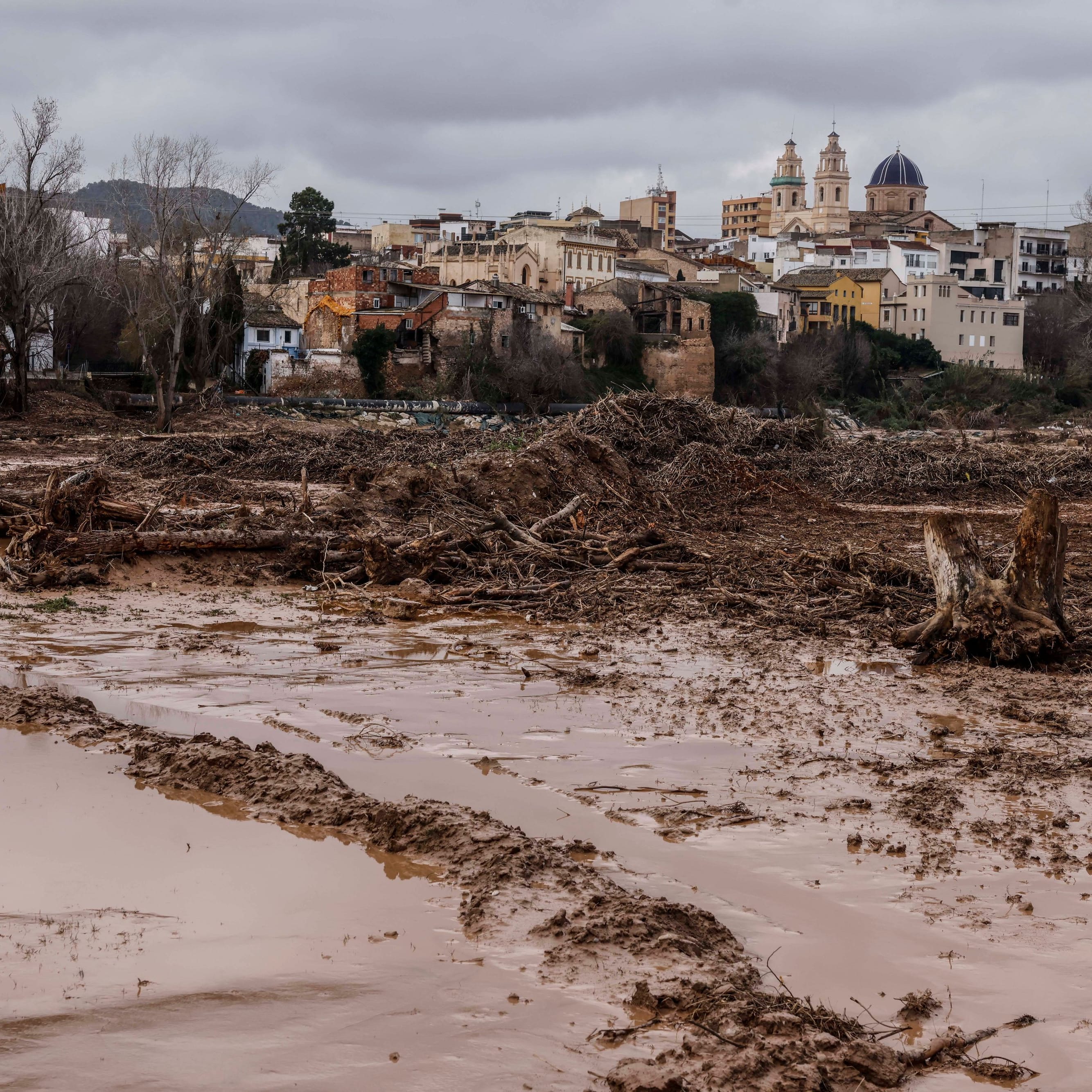 Überfluteter Turia in Ribarroja de Turia: Südeuropa kämpft mit heftigen Unwettern.