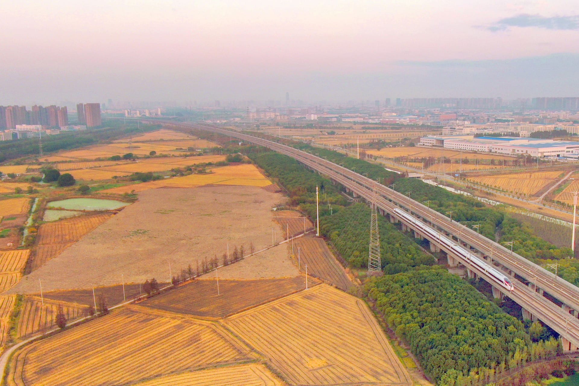 Weltrekord-Brücke: Mit 164,8 Kilometern ist die Danyang-Kunshan Grand Bridge die längste Brücke der Welt.