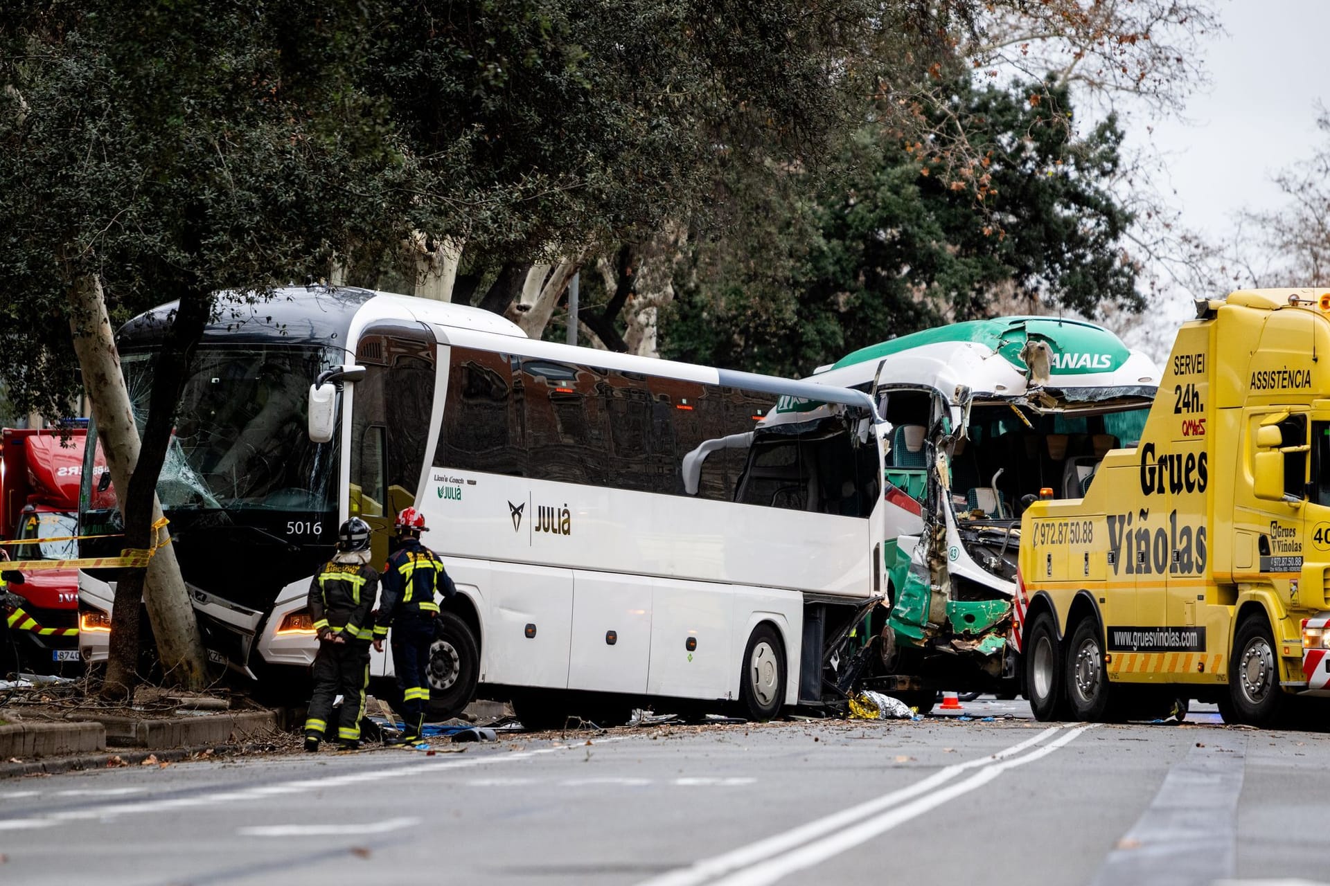 Zusammenstoß zweier Busse in Barcelona