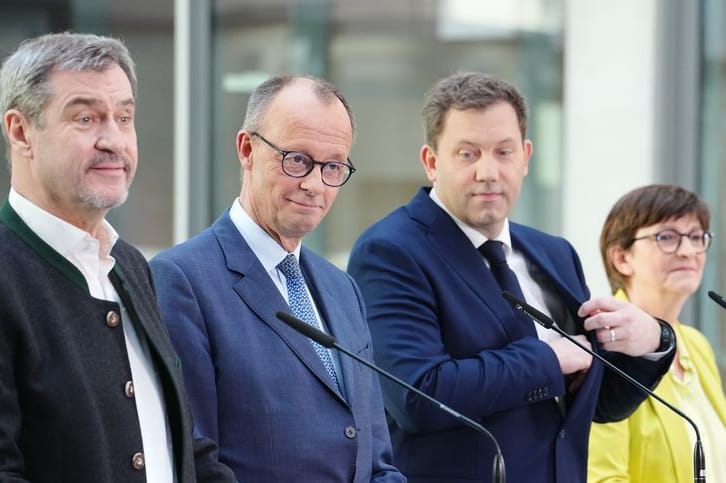 Kommen sie mit ihrem Vorhaben durch? Markus Söder, Friedrich Merz, Lars Klingbeil und Saskia Esken wollen künftig als Schwarz-Rote-Koalition regieren.