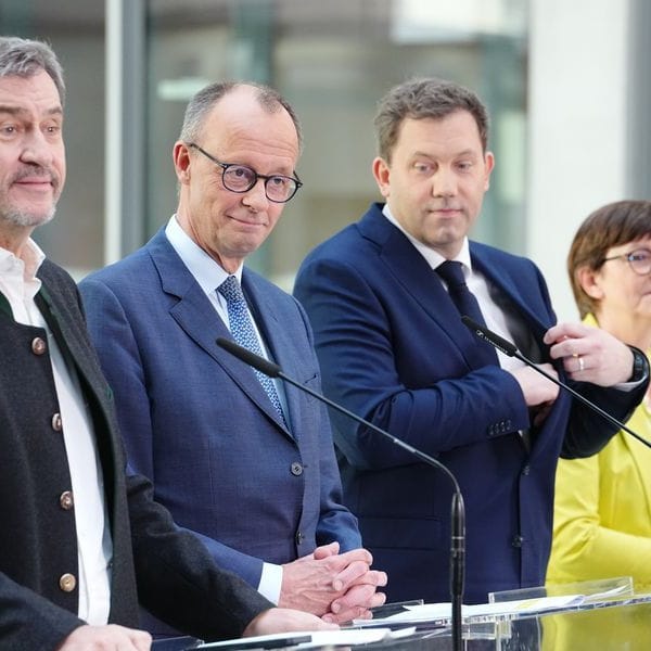 Kommen sie mit ihrem Vorhaben durch? Markus Söder, Friedrich Merz, Lars Klingbeil und Saskia Esken wollen künftig als Schwarz-Rote-Koalition regieren.