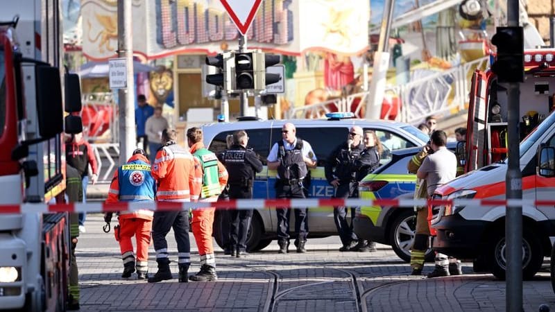 Mannheim: Einsatzkräfte nach der Todesfahrt in der Innenstadt.