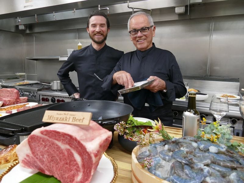 Star-Koch Wolfgang Puck und Sohn Byron: Die beiden sind für das Essen bei den 97. Oscars verantwortlich.