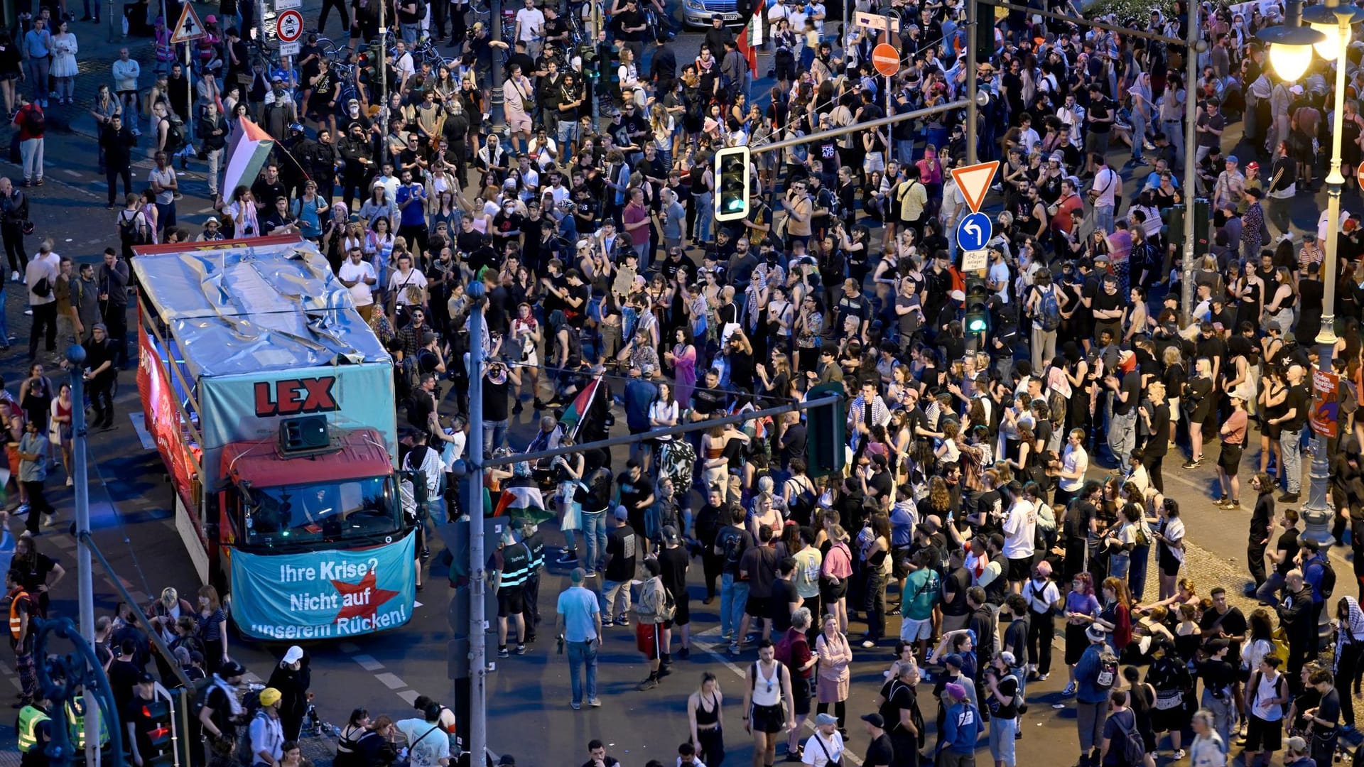 Revolutionäre 1. Mai-Demo in Berlin