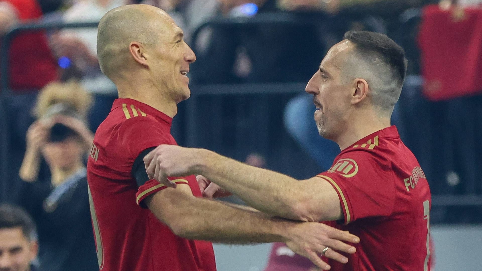 Arjen Robben und Franck Ribéry: Die beiden ehemaligen Topstars spielten beim Beckenbauer Cup erstmals wieder zusammen für den FC Bayern.