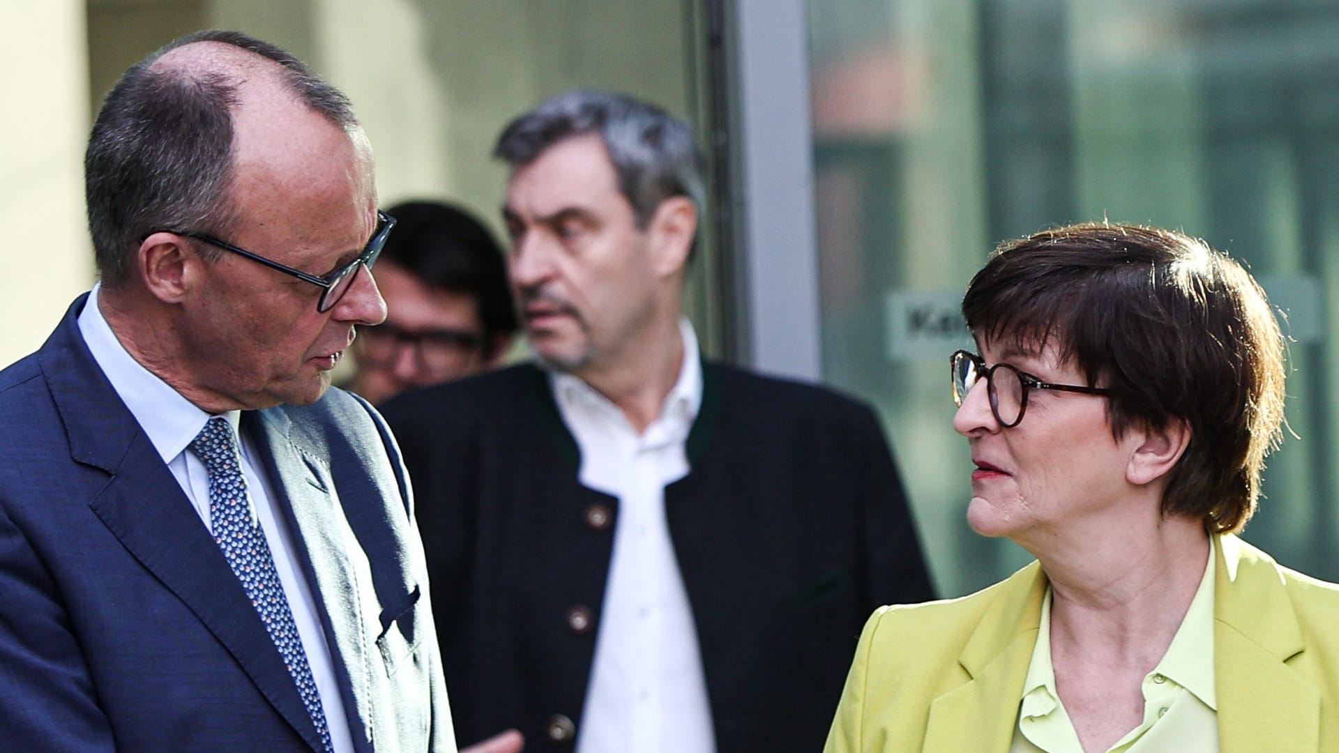 Friedrich Merz und Saskia Esken: Der CDU-Vorsitzende und die SPD-Chefin wollen Milliardenschulden mit dem alten Bundestag beschließen.