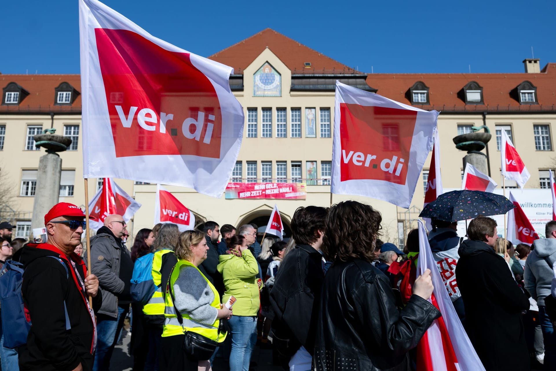 Warnstreik im Öffentlichen Dienst - München