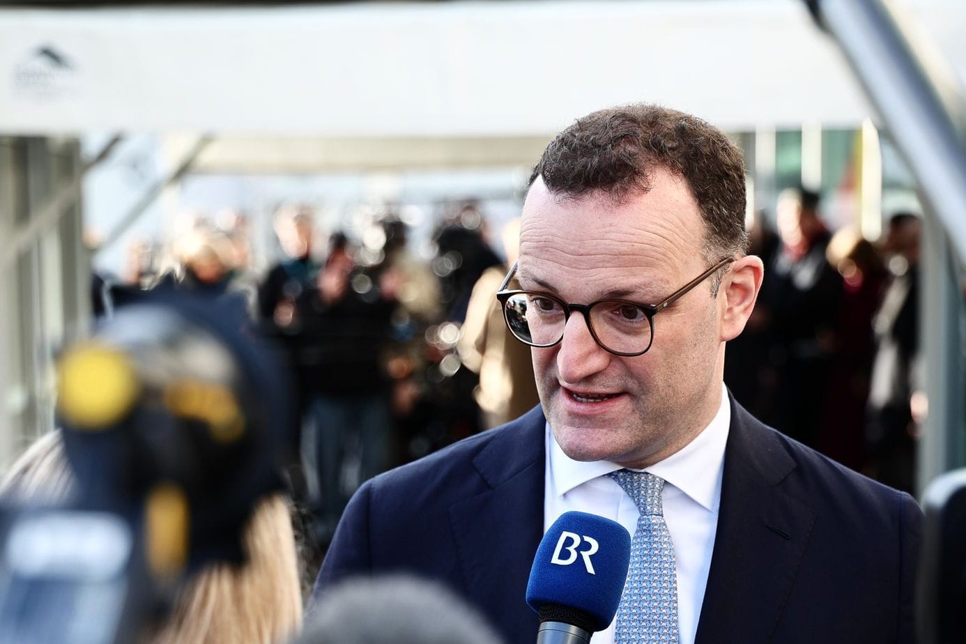 Jens Spahn vor einer CDU-Fraktionssitzung: Er nimmt auch Widerstand von EU-Ländern in Kauf. (Archivbild)