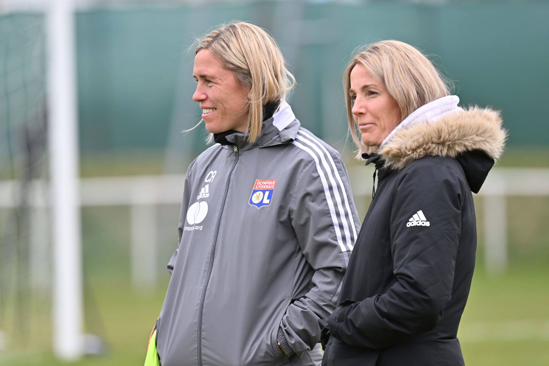 Camille Abily (l.) und Sonia Bompastor: Sie spielten gemeinsam bei Lyon.