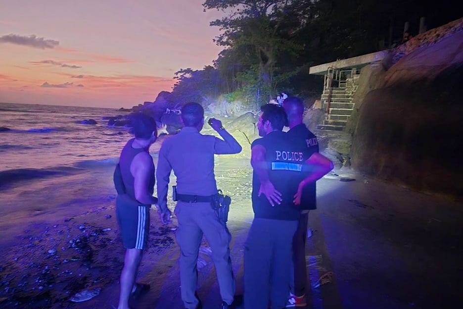 Polizeibeamte am Tatort auf Koh Phangan: Ermittlungen nach der Vergewaltigung einer deutschen Touristin laufen.