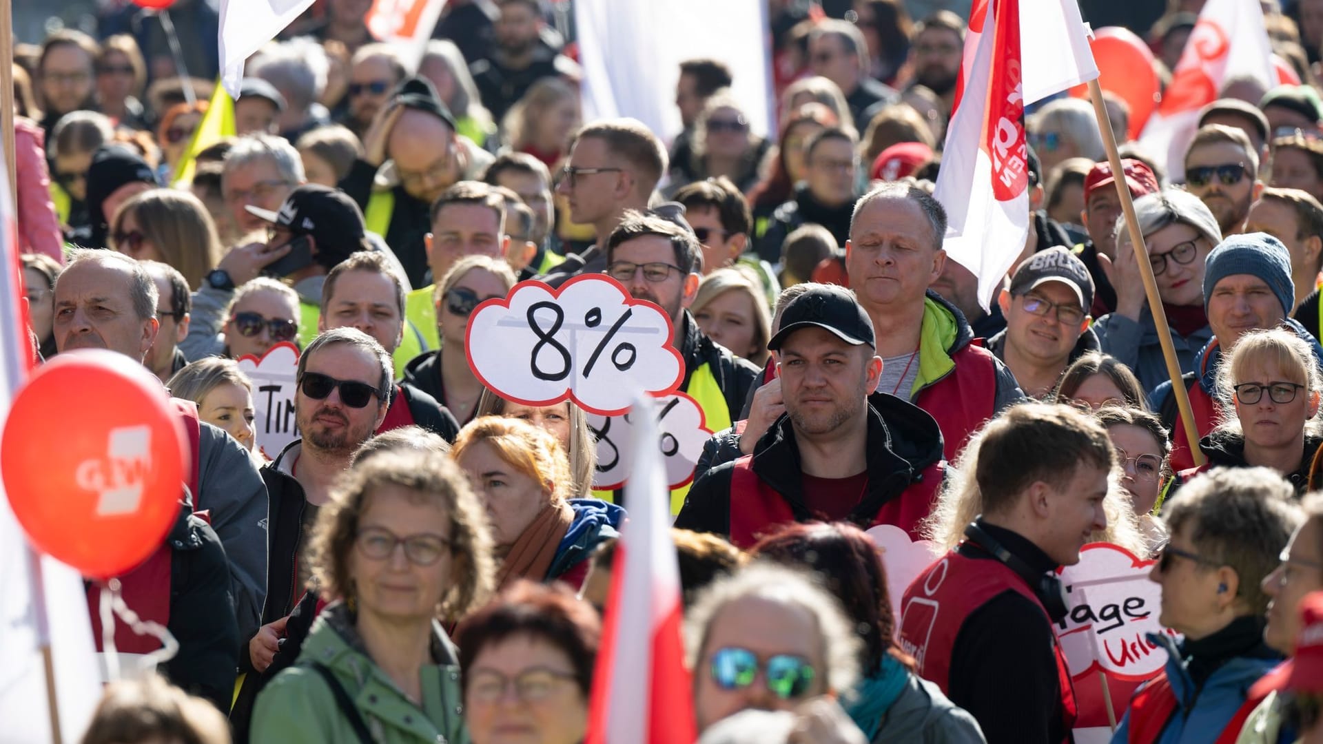 Warnstreiks in Kitas und sozialen Einrichtungen - Dresden