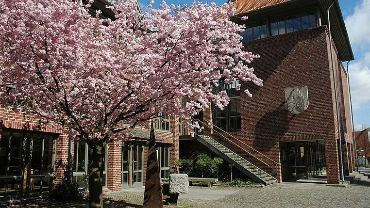 Das Gehrdener Rathaus (Archivbild): Die Kleinstadt vor den Toren Hannovers ist ein unterschätztes Ausflugsziel.