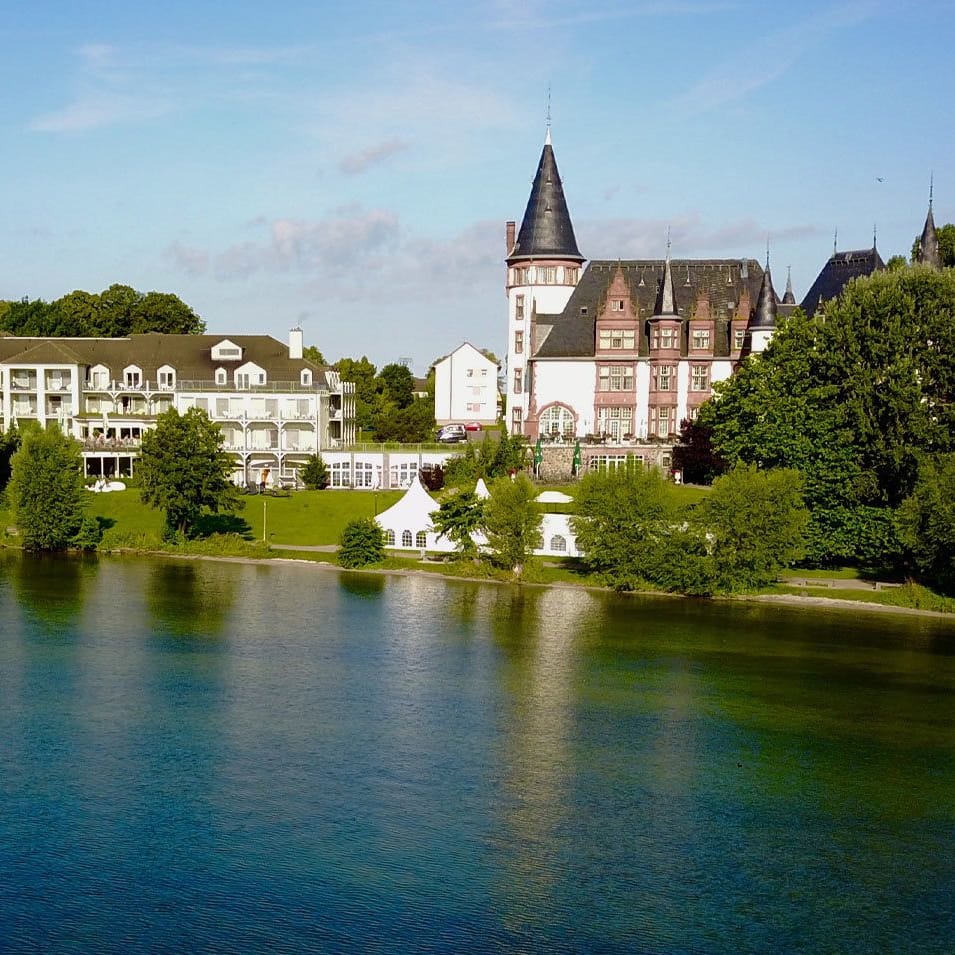 Genießen Sie eine erholsame Auszeit im Resort & Spa direkt an der Müritz.